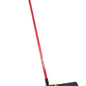 Redback Outdoor Broom - Earthmover Heavy Duty with Handle 600mm